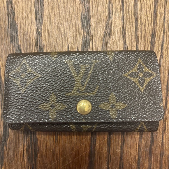 Louis Vuitton Handbags - Louis Vuitton Brown Monogram Key Holder
